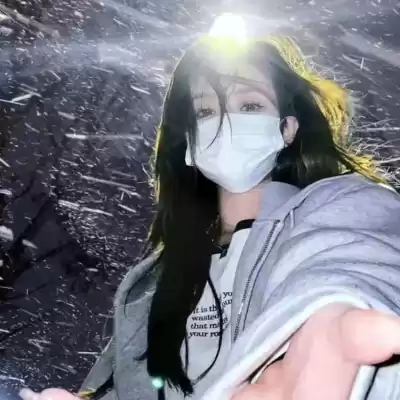 雍恨云